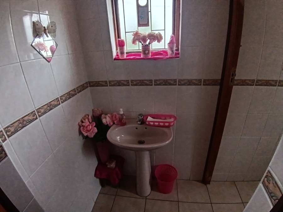 4 Bedroom Property for Sale in Belhar Western Cape